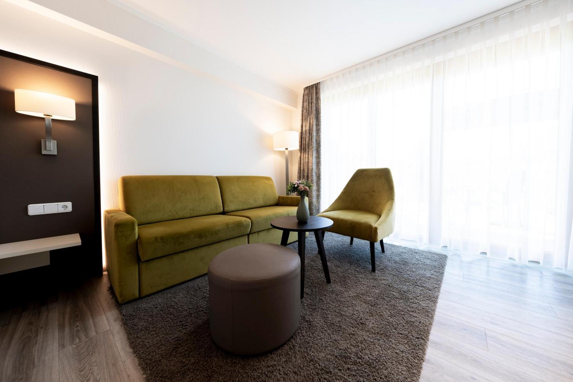 Hotel-Gasthof Rose オーバーキルヒ エクステリア 写真