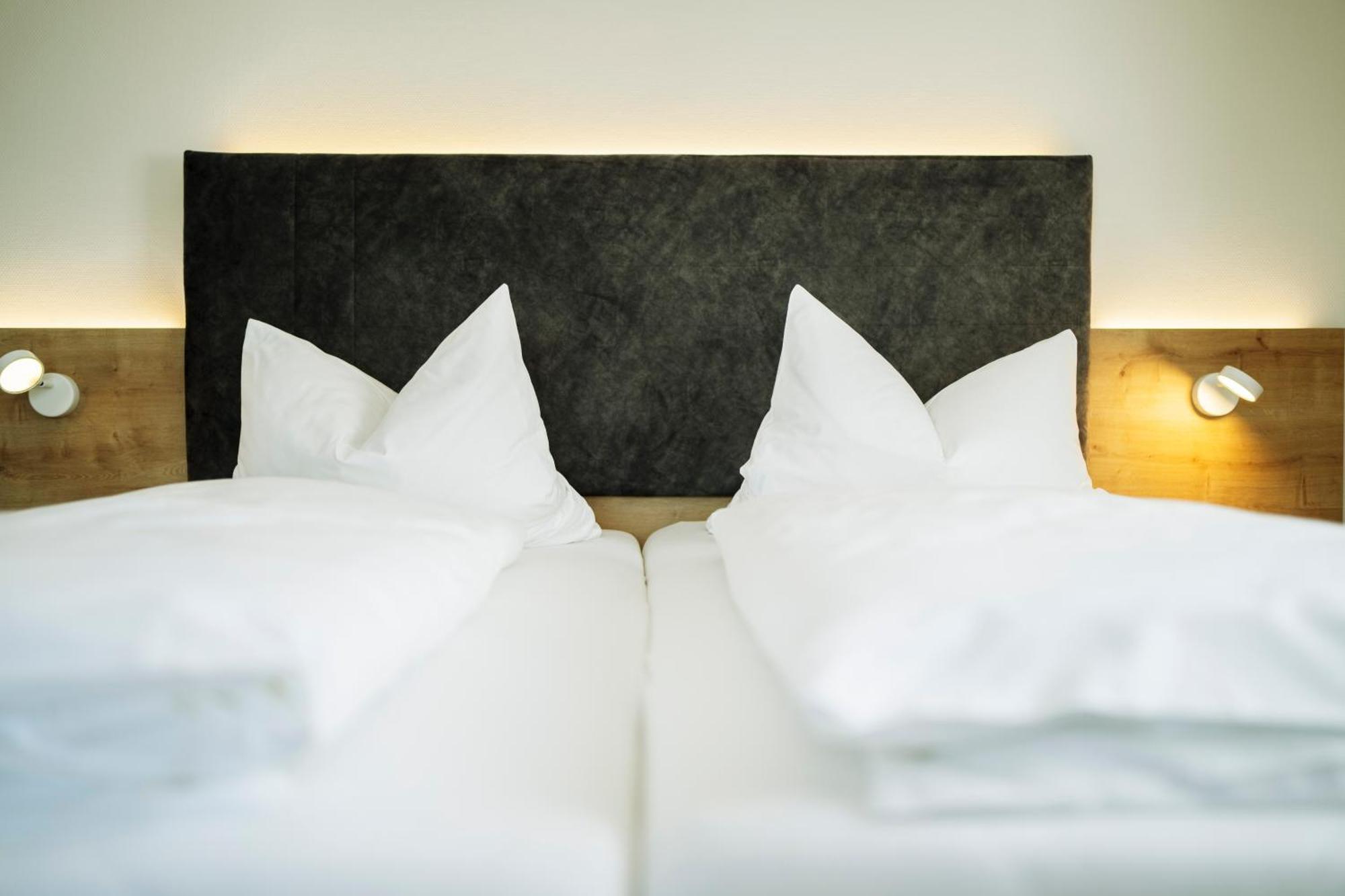 Hotel-Gasthof Rose オーバーキルヒ エクステリア 写真