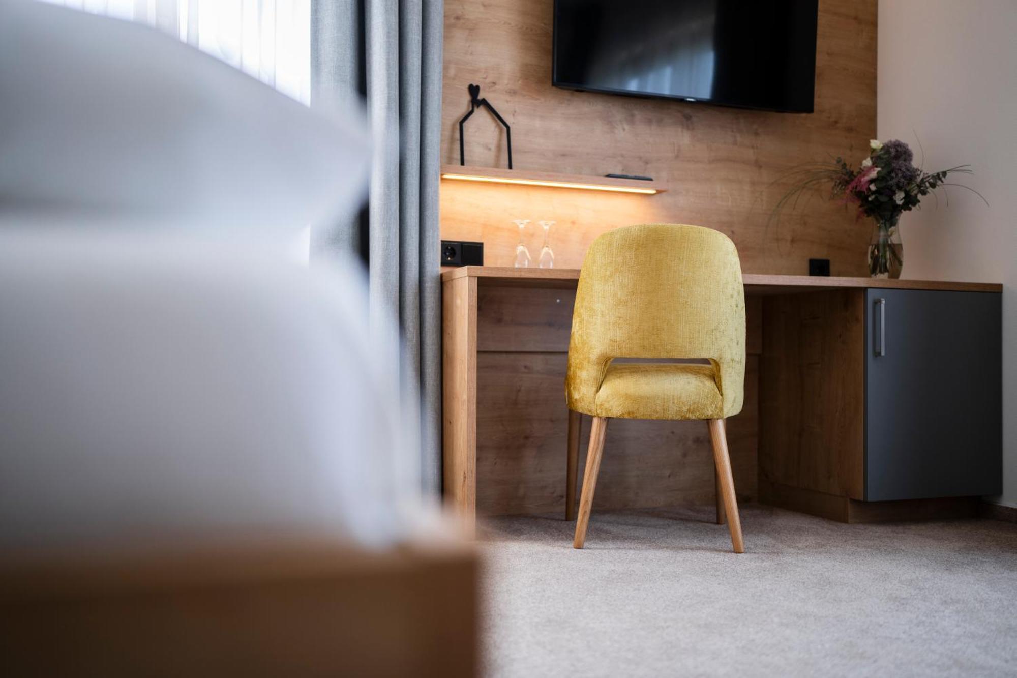 Hotel-Gasthof Rose オーバーキルヒ エクステリア 写真