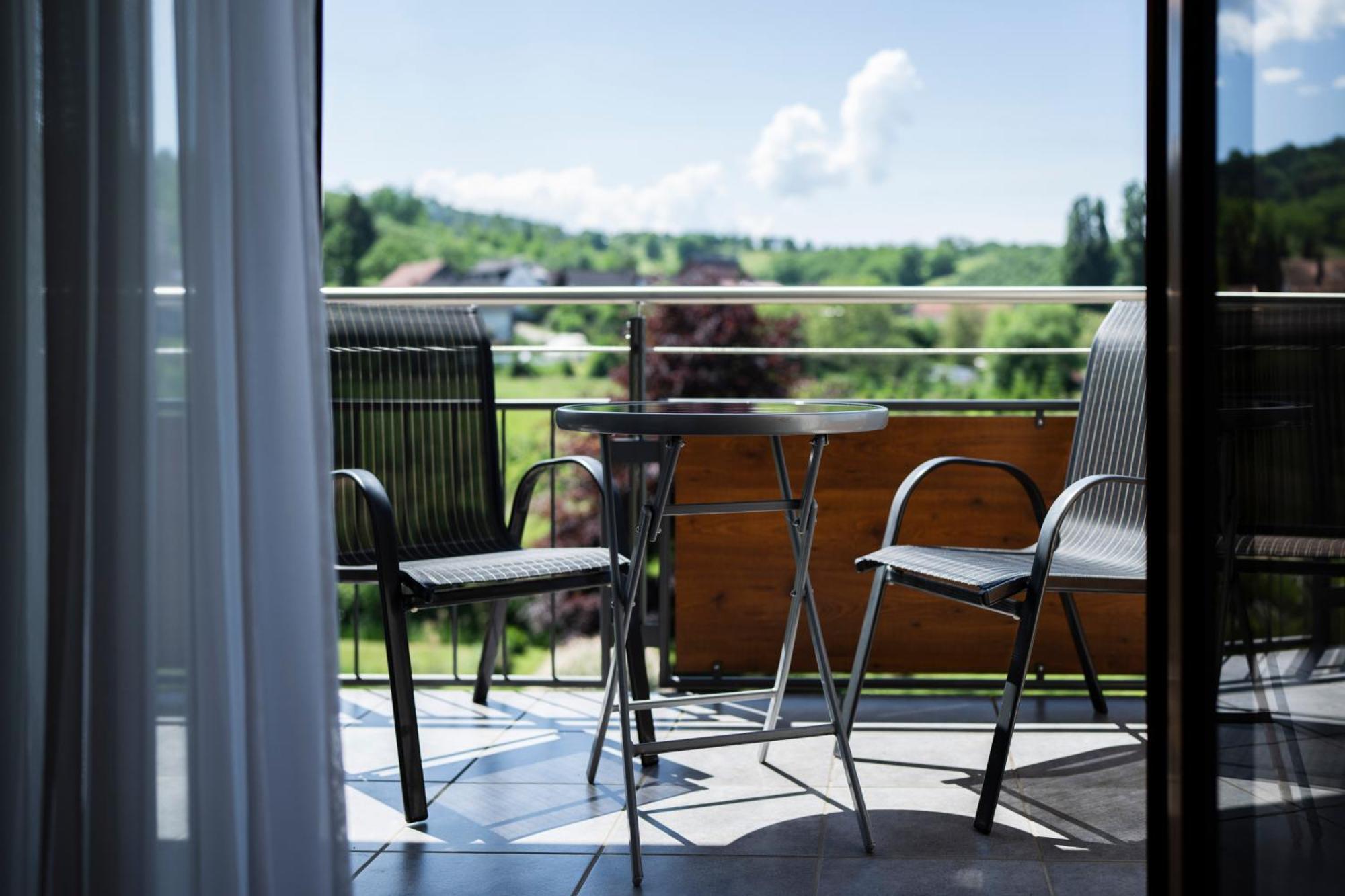 Hotel-Gasthof Rose オーバーキルヒ エクステリア 写真