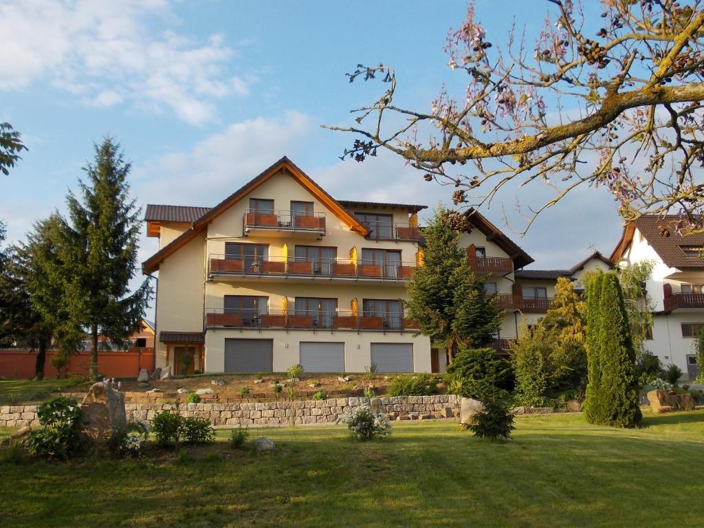 Hotel-Gasthof Rose オーバーキルヒ エクステリア 写真